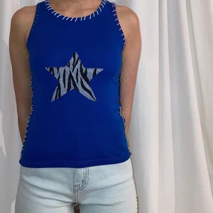 zebra topp💙🦓 - garn kontrast zebra ⭐️ top💙🦓 skapad utav begagnat material och plagg