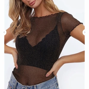 glittrig mesh topp från chiquelle - Helt o använd med prislapp kvar. Ny pris 250kr på chiquelle. 