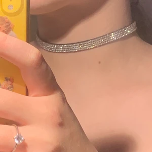 Rhinestone choker - Jättefin rhinestone choker som inte är min stil längre. Tror den är från ur&Penn men inte säker.