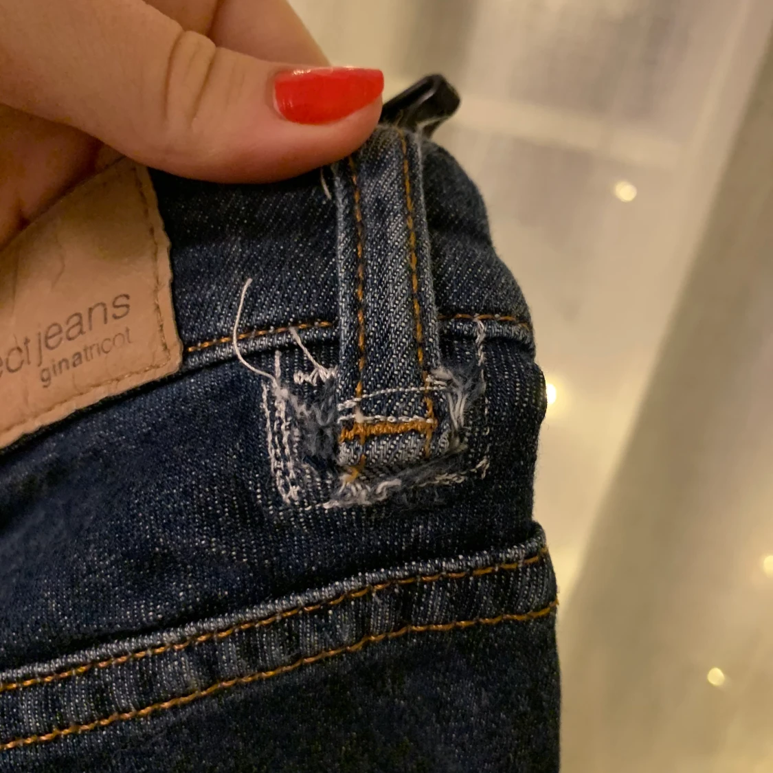 Mörkblåa jeans - 91