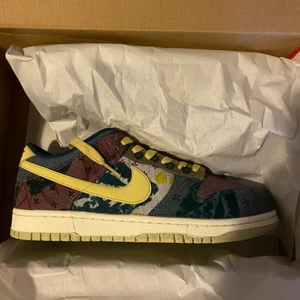 Nike Dunk Community Garden. - Säljer community garden för 3400 i us 9.5 ej 43