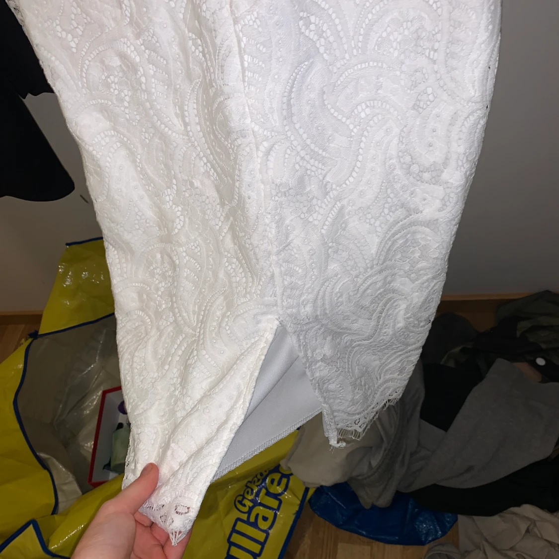 Offshoulder Spetsklänning strl S - 91