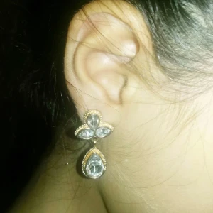 örhänge - Jag ska sälja min oanvända örhänge