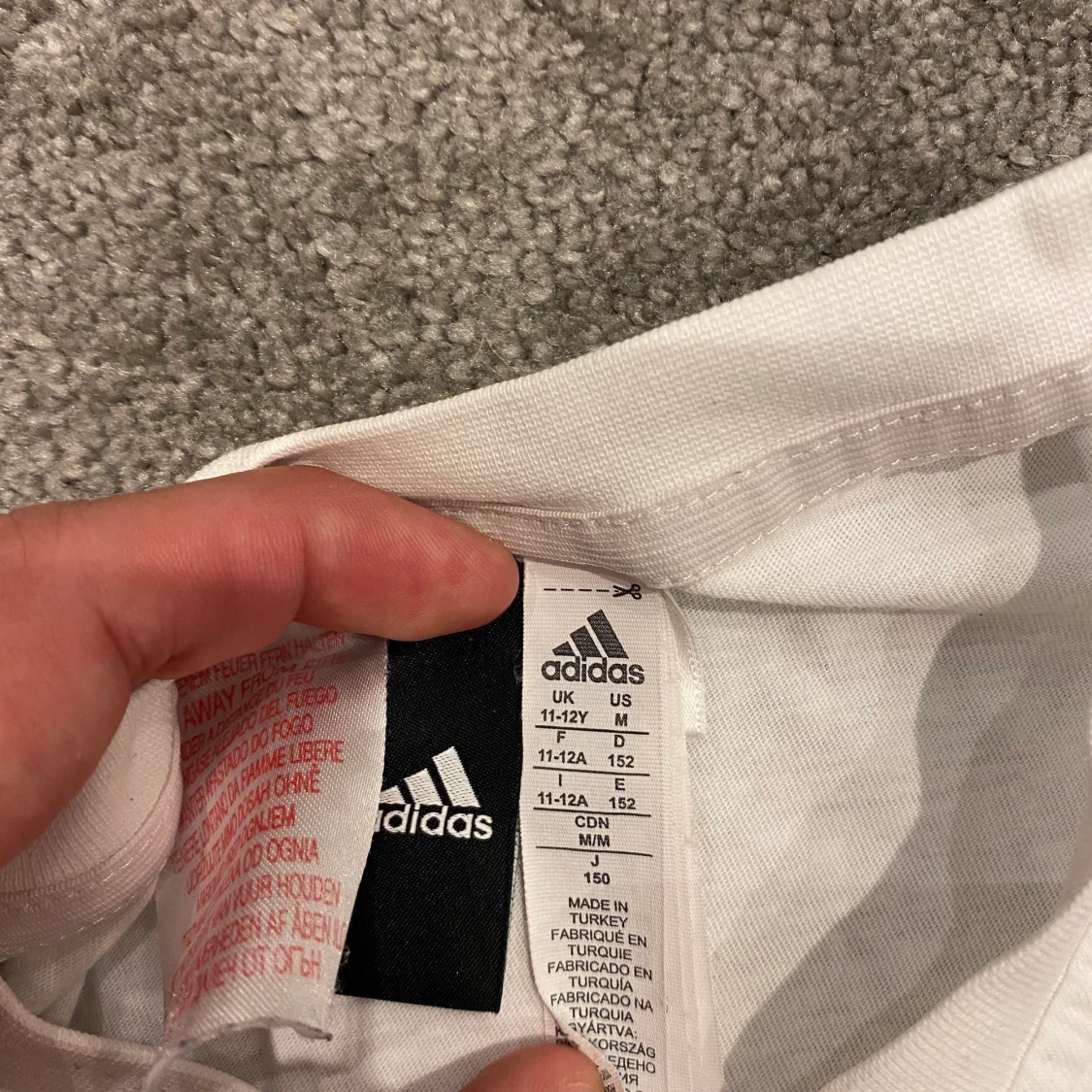 Adidas T-shirt - 91