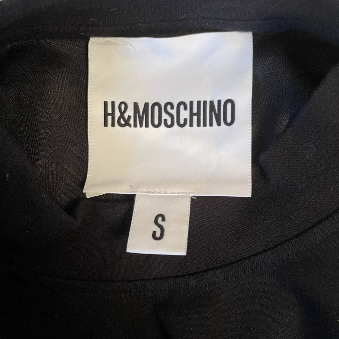 H&M + Moschino  - 91