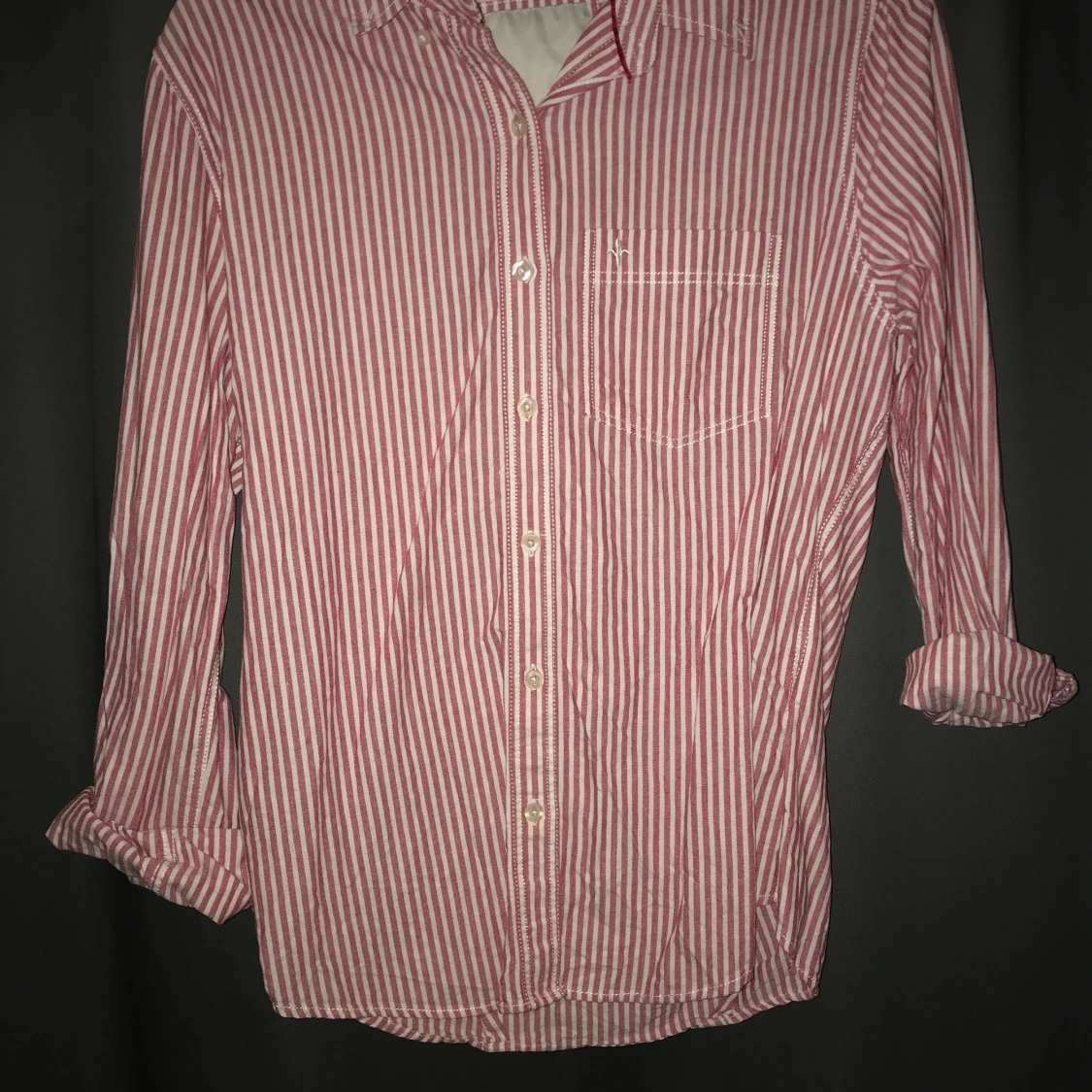 Röd/vit-randig skjorta - 91