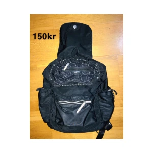 Svart väska  - Väldigt bekvämt och snygg 🥰🥰 