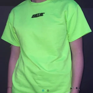 Billie Eilish tröja - Snygg äkta billie eilish tröja! Aldeig använd❤️