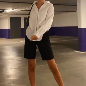 Kostymshorts Gina - HELT OANVÄNDA Cond. 10/10 som nya. Stl. 36, Gina Tricot. Köparen står för frakt, fraktar i hela landet el