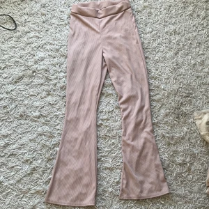 Yoga Pants rosa - Från Boohoo. Storlek 36 typ