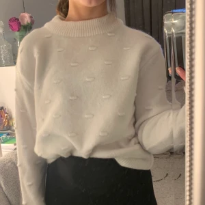 Tröja - Stickad tröja från nakd i strlk XXS, men sitter som XS-S. Oanvänd med prislapp kvar!!