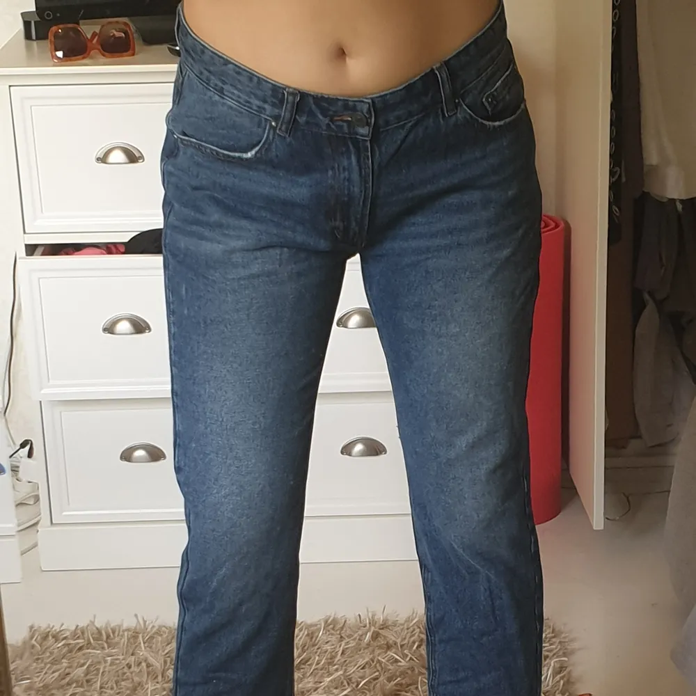 Regukar high waisted jeans. Aldrig använda. Du står för frakten.. Jeans & Byxor.