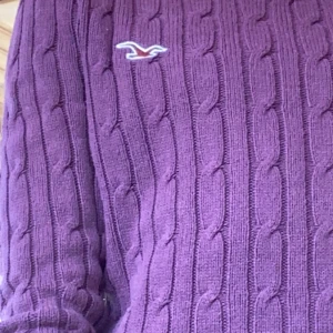 Holister tröja - Holister tröja i storlek xs inte använd så mycket 