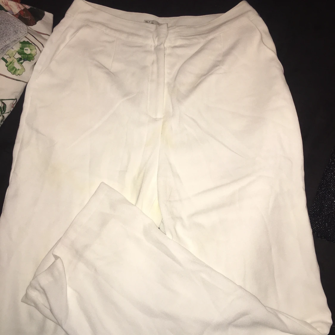 Vita kostymbyxor - 90
