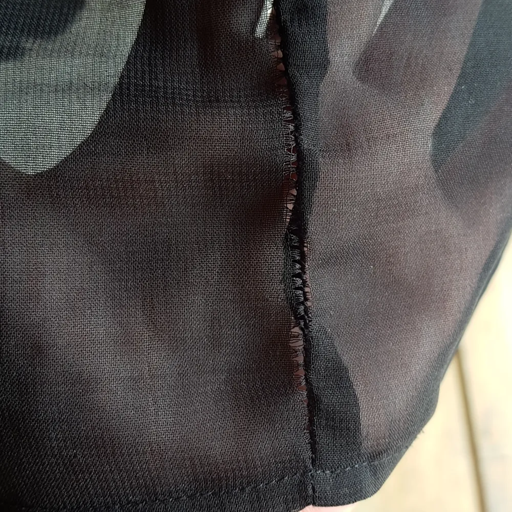 Fin klänning från CCDK COPENHAGEN i fint skick bortsett från att sömmen har släppt lite och elastisk i midjan krasmar. Ge ett bud?. Klänningar.