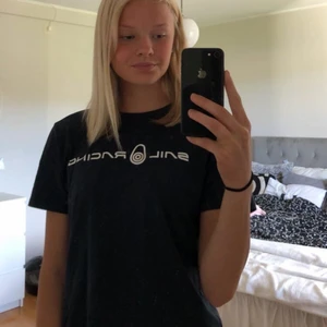 Blå sail racing t-shirt - denna tröja är använd ca 6 gånger, jag använder inte den längre men superfin , fraktkostnad tillkommer✨✨