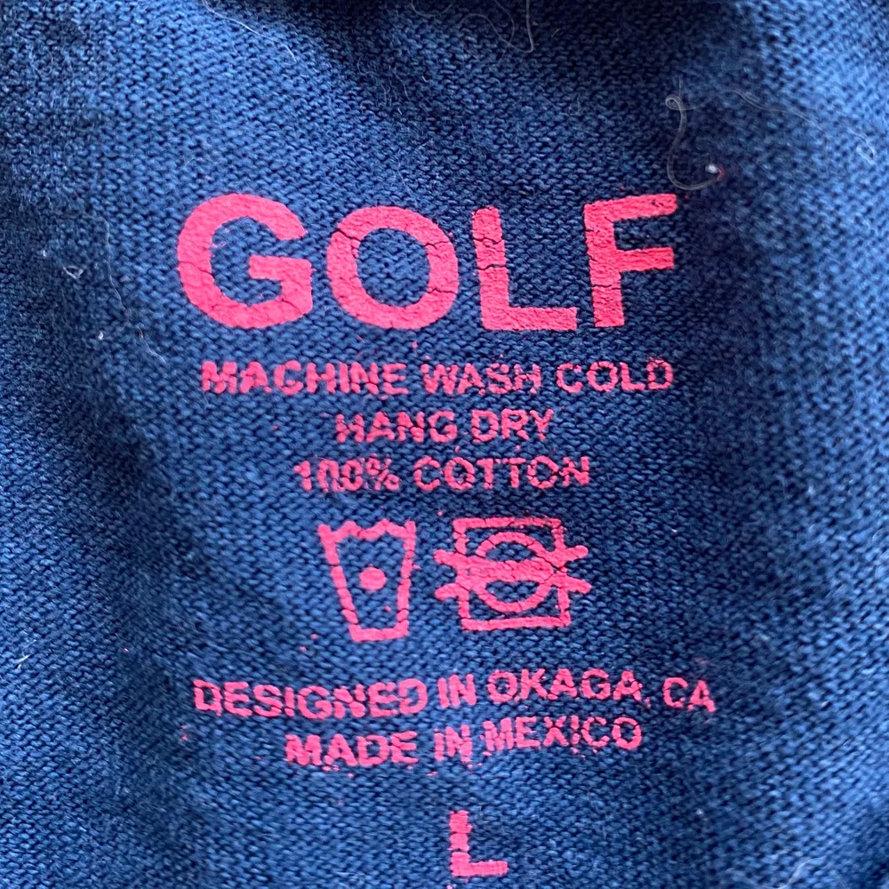 En superfin golf tshirt som tyvärr inte kommer till användning . T-shirts.