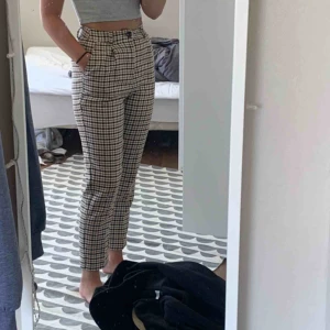  - Superfina kostymbyxor som tyvärr inte kommer till användning💕