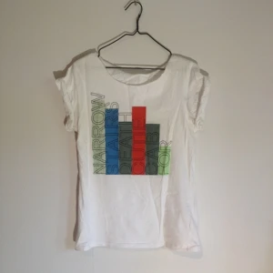 Death Cab For Cutie printed T-shirt, fint skick, uppkavlade ärmar - Death Cab For Cutie printed T-shirt, fint skick, uppkavlade ärmar