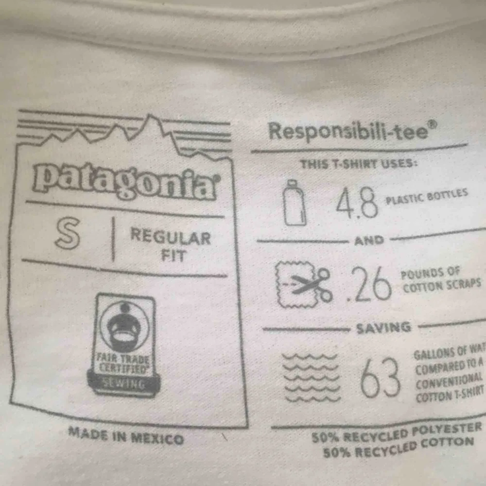 Patagonia t-shirt som enbart har använts en gång och säljs för att den är för stor! . T-shirts.