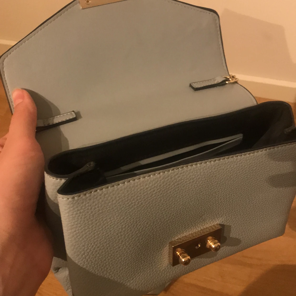 Ljus blå super söt väska från Mango - 91