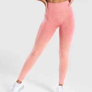 Rosé träningsleggings  - Rosa ombre ”ish” färgade gymsharkleggings 💗 kommer tyvärr inte till användning längre💗 frakten ingår inte i priset💕