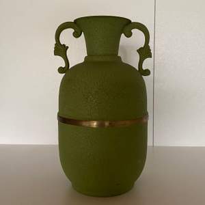 Vintage vas, grön med guldiga detaljer