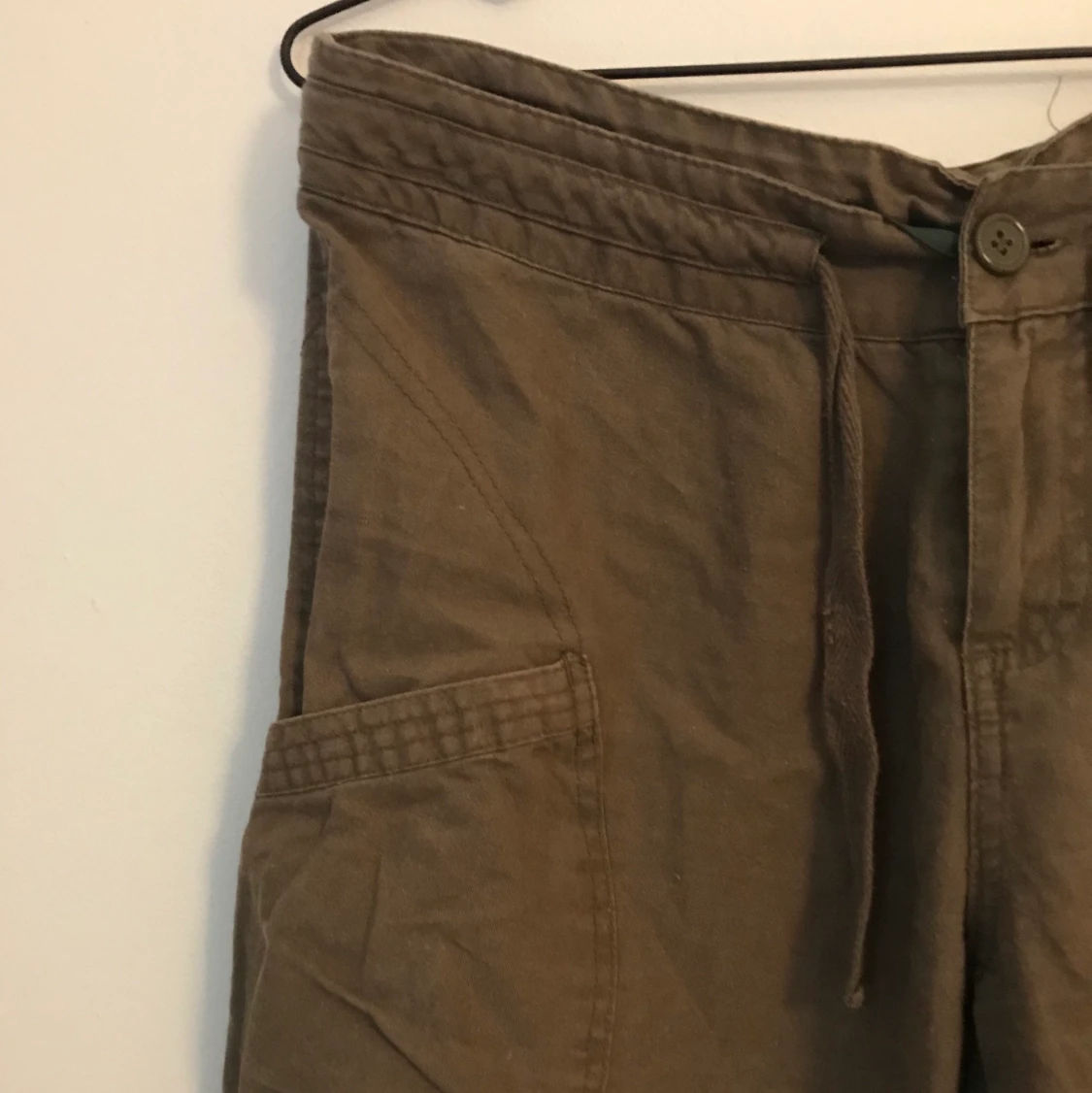 Bruna utsvängda byxor - 90