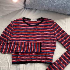 Croppad långärmad tröja från Zara knit! 120 kr och den är din! (Inklusive frakt!) 💗💗💗