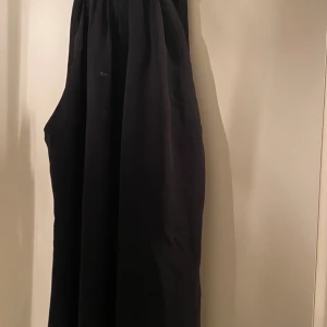 Svart klänning  - Passar bra till nyår