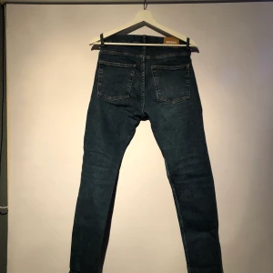 Weekday jeans - Skinny jeans från weekday, är ljusare i verkligheten. Använd fåtal gånger. Pris går att diskutera.