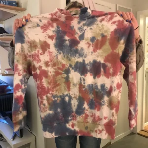 Helt ny! Tröja -  xs! Sitter lite mer som en s 