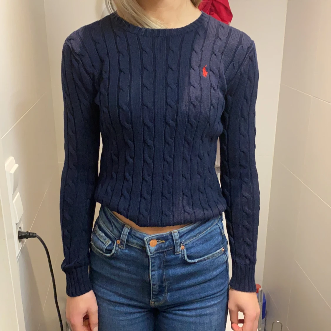 Marinblå Ralph Lauren stickad tröja i strl Xs