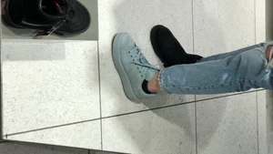 Stan Smith  - Stan Smith mocka i en jätte fin pastell grön/blå färg. Köpt förra året men endast använda 2 gånger. Köpt för 1399kr. Köpare står för frakt.