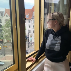 The cool elephant hoodie - Ny skick, kommer ej till användning & har bara använts för bilden! 