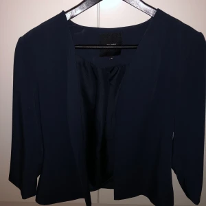 Kavaj - Kavaj från object. Fint skick. Använd 1 gång.