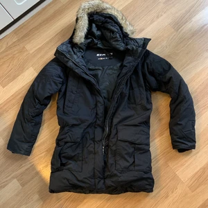 EVEREST DUNJACKA 36 - Som ny
