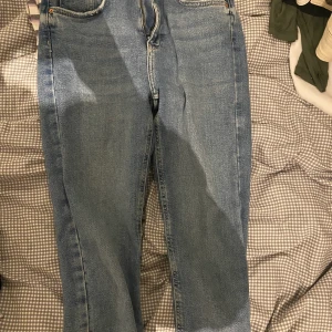 Gina jeans  - Gina tricot jeans, slim. Storlek 38