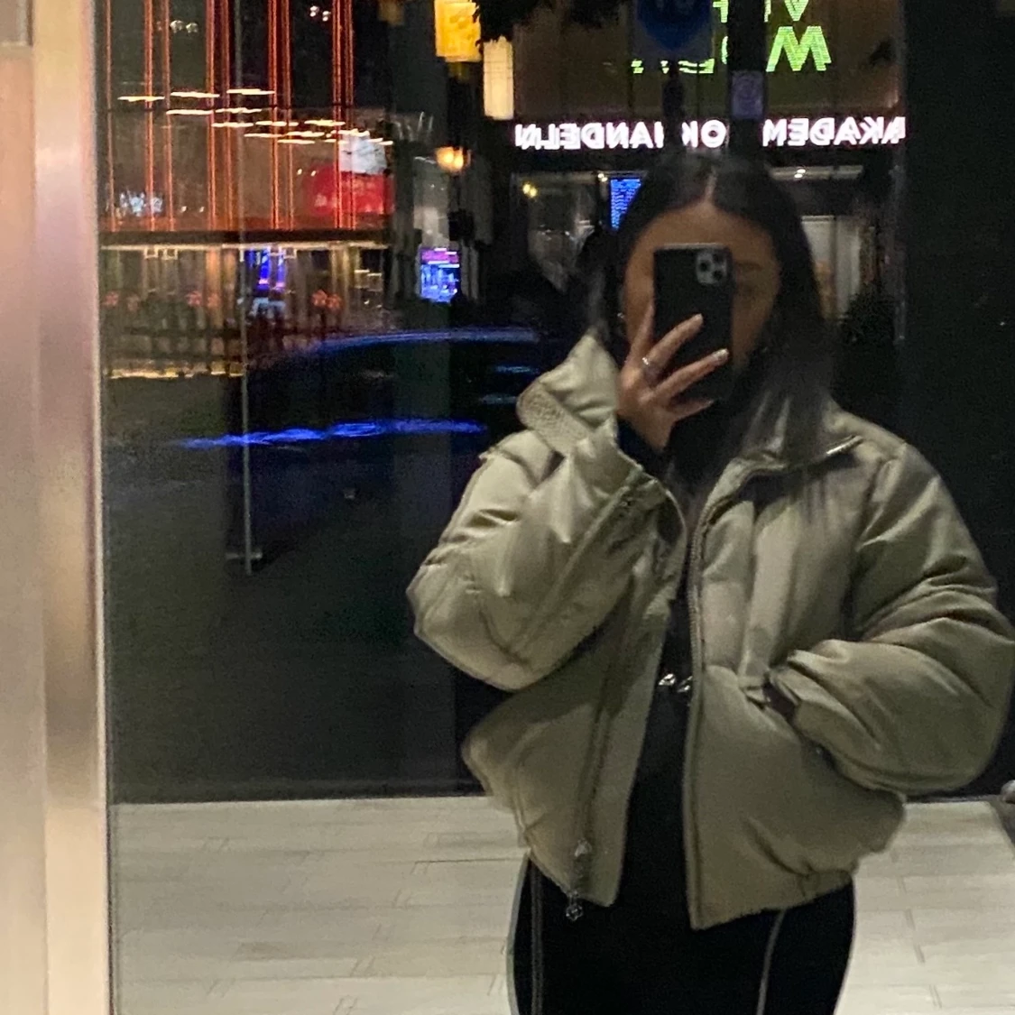 Slutsåld pufferjacka! - 90