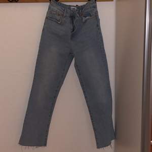 Mom jeans ifrån lager 157, ALDRIG ANVÄNDA! 100kr