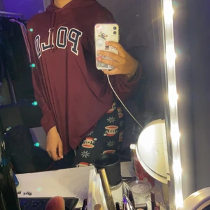 Rod vintage Polo ralph lauren Tshirt hoodie - Superskön hoodie Hoodie Köpt i usa för något år sedan och den kommer tyvärr inte till användning.