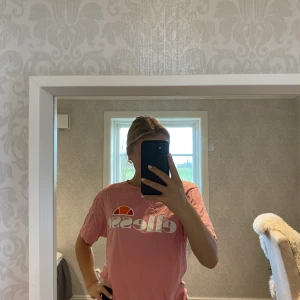 Ellesse t-shirt  - Bra skick!