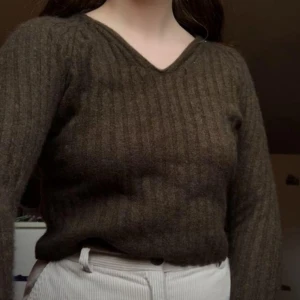  - Säljer denna jättesköna bruna stickade tröjan!❤