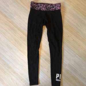  - Leggings/träningsleggings från Victoria secret. Köparen står för frakten
