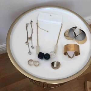  - Smycken✨ från Hm-zara-Edblad!  Alla är 75kr✨