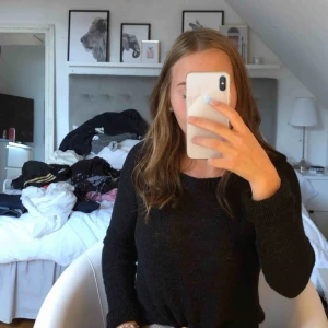  - Tunn stickad tröja från veromoda, mycket bra skick