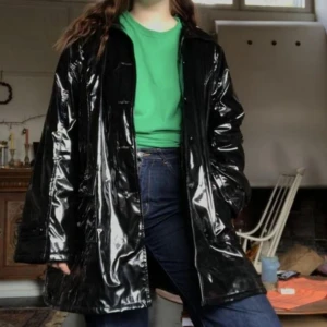  - Säljer denna svincoola vinyl/lack jackan! Skriv för fler bilder 