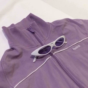  - Skitsnygga solbrillor köpta i Rom. 