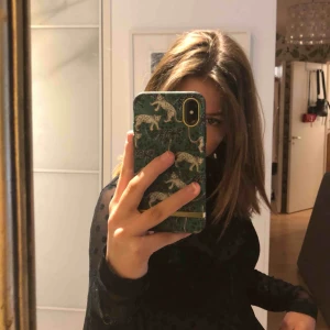  - Prickig långärmad body från bikbok! 