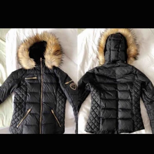  - Säljer: rock and blue jacka (använd ett par gånger) Skäl: vuxit ur Storlek: 34 Nypris: ca 2500  Mitt pris: 1400 !ej äkta päls! (Korta modellen)